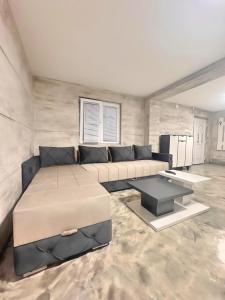 Φωτογραφία από το άλμπουμ του Avala Villa With Indoor Pool & Spa σε Vrčin