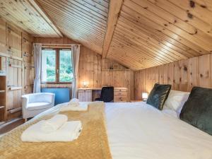 Chalet Tannuaz - 4 Bedrooms - Quiet area - By Cozee Rentals 객실 침대