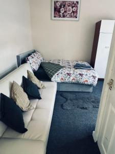 Gallery image of Double studio room Murton in Murton