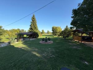 Zahrada ubytování Hegyalja Apartmanház + 12 fotografií