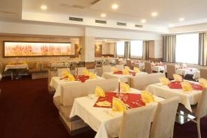 Restaurace v ubytování Kur- und Wellnesshotel Förch
