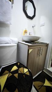 Kuchyň nebo kuchyňský kout v ubytování Fly & Stay Bogota APT 1