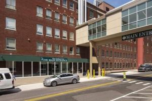 Το κτήριο όπου στεγάζεται  το διαμέρισμα