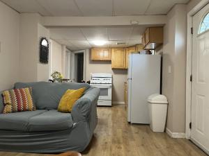 Η κουζίνα ή μικρή κουζίνα στο PR near Lourdes and UHS Hospital