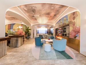 Ο χώρος του λόμπι ή της ρεσεψιόν στο Mercure Xi'an Dayan Pagoda