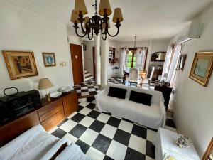 Imagine din galeria proprietății Hermosa Casa familiar de 2 pisos con patio amplio în Ciudad de la Costa
