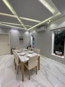 Posezení v ubytování Royal AlUlA Villa