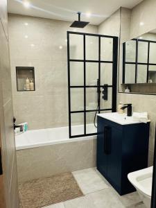 Koupelna v ubytování Brand new apartment in London WD6