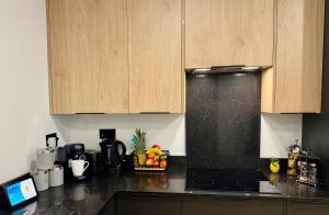 Kuchyň nebo kuchyňský kout v ubytování Brand new apartment in London WD6