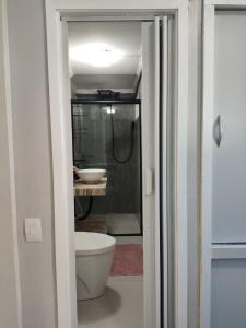 Ένα μπάνιο στο Gran Palazzo Pajuçara - Apartamento 04 quartos beira mar!