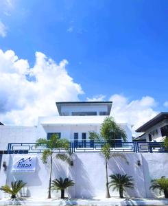 Budova, kde se prázdninový dům nachází