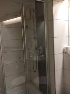 Koupelna v ubytování Hotel Schwanau garni