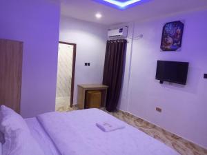 Φωτογραφία από το άλμπουμ του Woodedge Hotel and suites Ekwulobia σε Ekwulobia