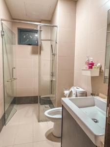 Ένα μπάνιο στο Starry x 3 Bedrooms l High Floor l Pool View l Netflix