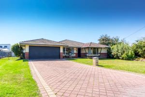 Το κτήριο όπου στεγάζεται  η παραθεριστική κατοικία