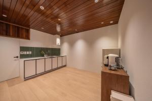 Kuchyň nebo kuchyňský kout v ubytování OSOROKSTAYgwangan