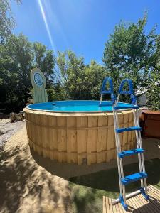 Πισίνα στο ή κοντά στο Traumhaftes GARTENLOFT +59 φωτογραφίες