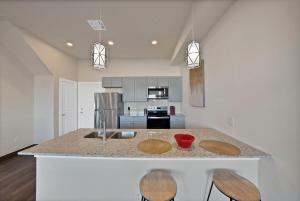 Billede fra billedgalleriet på Luxury New Build Townhome 2BR 2BA with Garage i Arlington