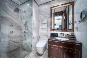 Bilik mandi di Yunmu International Hotel, Chongqing Jiefangbei Hongyadong Branch
