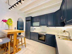 Η κουζίνα ή μικρή κουζίνα στο Traditional Mansion in Mykonos