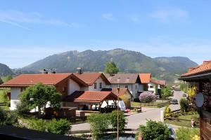 En generel udsigt til bjerge eller udsigt til bjerge taget fra lejligheden