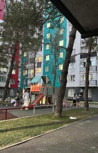 Ο χώρος παιχνιδιού για παιδιά στο Комфортная 2 комнатная квартира