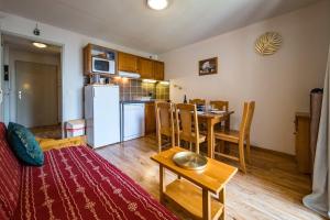 Kuchyň nebo kuchyňský kout v ubytování Apartment for 4 to 6 people in Albiez