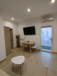 Μια τηλεόραση ή/και κέντρο ψυχαγωγίας στο Studio à la campagne