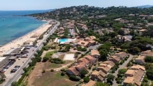 Příroda nedaleko prázdninového areálu