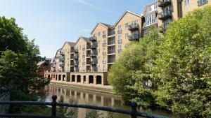 Το κτήριο όπου στεγάζεται  το διαμέρισμα