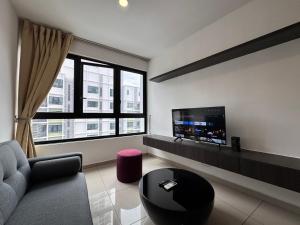 Μια τηλεόραση ή/και κέντρο ψυχαγωγίας στο I Suites I-City Shah Alam By Awesomestay