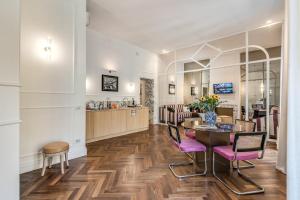 Η κουζίνα ή μικρή κουζίνα στο Piazza Venezia Luxe Apartment