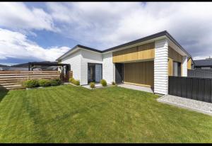 Budova, kde se prázdninový dům nachází