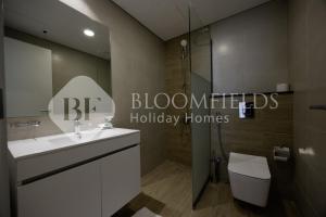 Phòng tắm tại Bloomfields Deluxe 2br The Gate Masdar