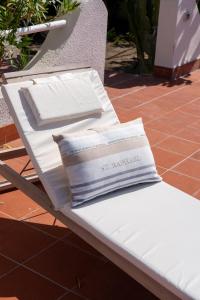 Gambar di galeri bagi Villa Bianca con accesso diretto alla spiaggia di Quartu Sant'Elena