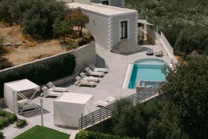 Πισίνα στο ή κοντά στο Olivia Villa, Celestial haven of luxury, By ThinkVilla +55 φωτογραφίες