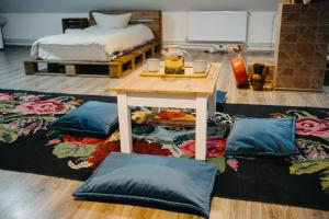 Una cama o camas en una habitación de Casa Boierului (Viscauti)
