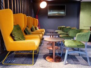 Khu vực ghế ngồi tại ibis Styles Leeds City Centre Arena