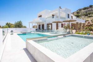 Πισίνα στο ή κοντά στο Aggelina Pefkos