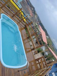 an overhead view of a swimming pool on a deck at Nova Amsterdam aluga eventos in Guarulhos