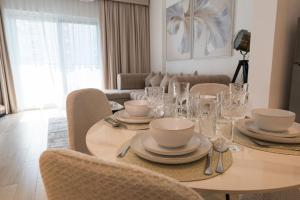 Gallery image of WALK TO F1 - Beautiful 1 BDR Yas Island Retreat in Yas Island