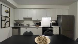 Foto dalla galleria di Pickering New Seaton Elegant Residence a Pickering