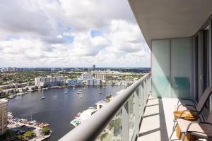 Balkón nebo terasa v ubytování 2BR 2BA at Beachwalk on 29 floor Full Equiped