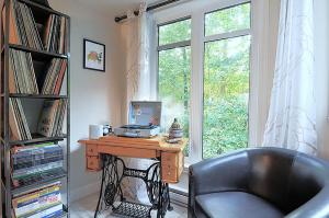 Thư viện trong căn hộ