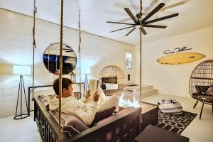 Katil atau katil-katil dalam bilik di Welcome to Casa Tallman - Your Exclusive 3-Acre Private Retreat +34 gambar