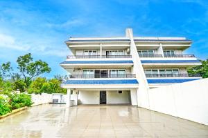 Fotografie z fotogalerie ubytování Villa Viva by DanCenter Ι 5bhk Ι Pvt Pool Ι Outdoor Barbecue Ι Lounge v destinaci Malavli