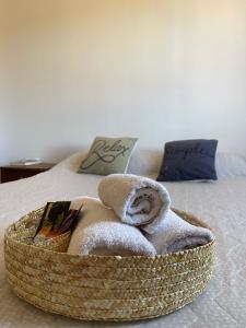 Ένα ή περισσότερα κρεβάτια σε δωμάτιο στο Departamento Centrico Iguazú 2C