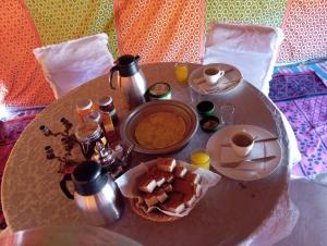 Đồ ăn tại/gần nhà nghỉ nhỏ