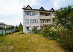 Κήπος έξω από το Cozy Apartment Near Forest
