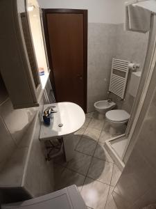 Koupelna v ubytování The MOON apartment